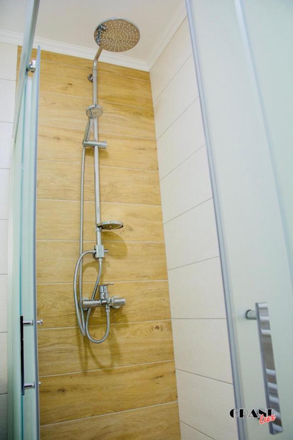 דובוי Grand Lux Apartment מראה חיצוני תמונה