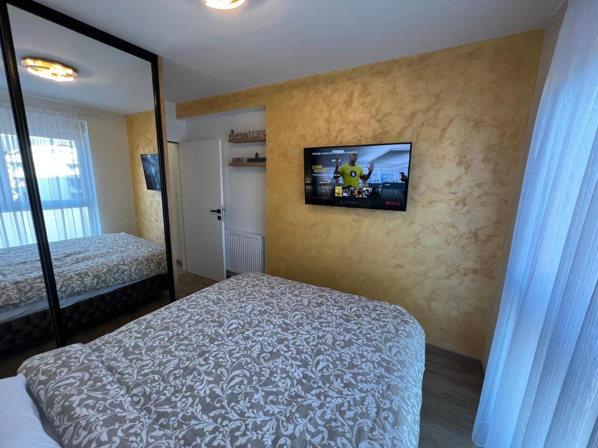 דובוי Grand Lux Apartment מראה חיצוני תמונה